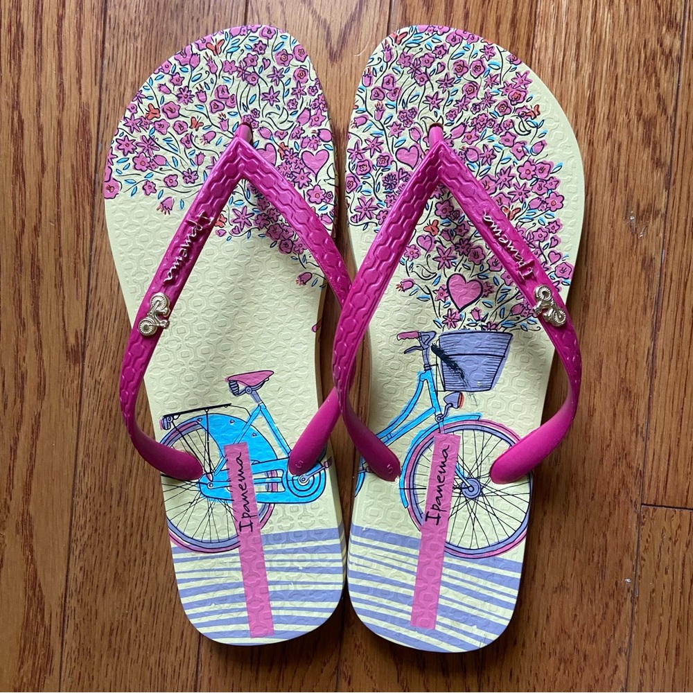 Ipanema Bicycle Flip Flops / Sandals
